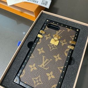 Louis Vuitton Trunk Case IPhone 7/8/8plus *REAL*